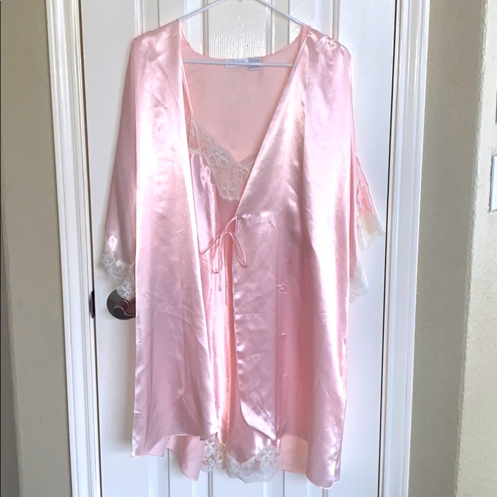 Pink slip & robe lace trim S/M never been worn